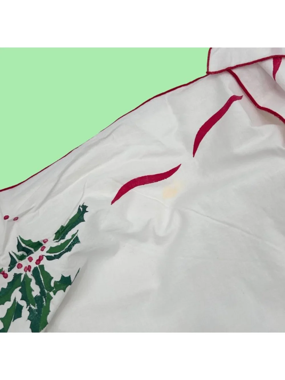 VINTAGE HAND PAINTED/MADE CHRISTMAS HOLLY RECTANGULAR TABLECLOTH - 114.75 X 57.5